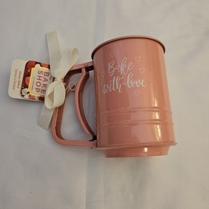 The Bake Shop Flour Sifter, Bake With Love, Pink And White....A005